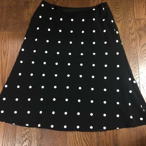 Black polka-dot flare skirt